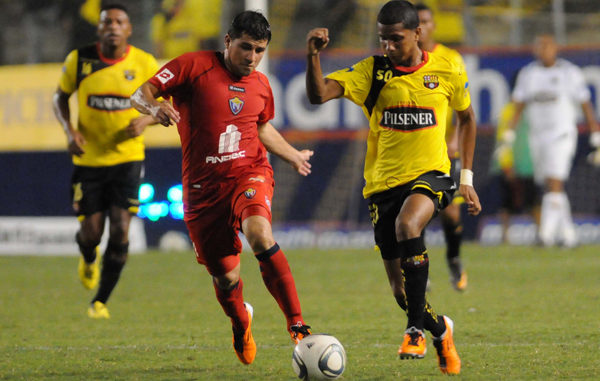 velez-hugo-1