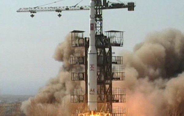 NORCOREA-COHETE