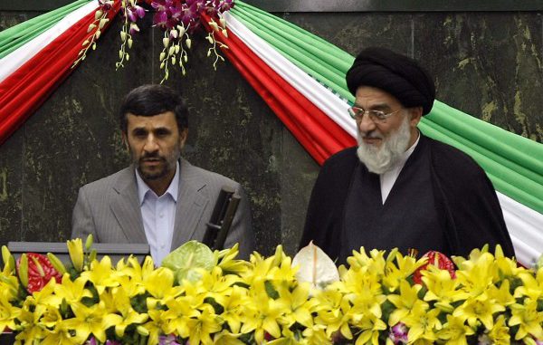 Ahmadinejad-Jamenei-e1329249662170
