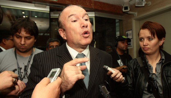 PABLO CHAMBERS BUSCA PROTECCION EN LA ASAMBLEA NACIONAL
