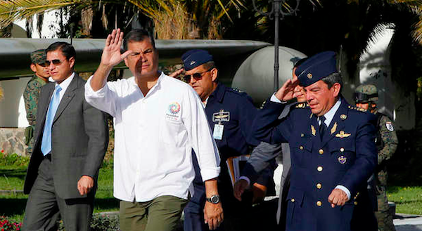 correa twitter