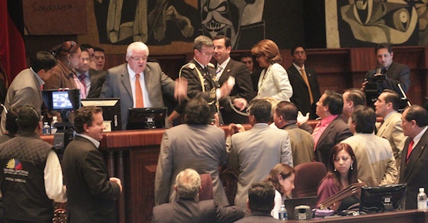 ASAMBLEA EN EL PLENO
