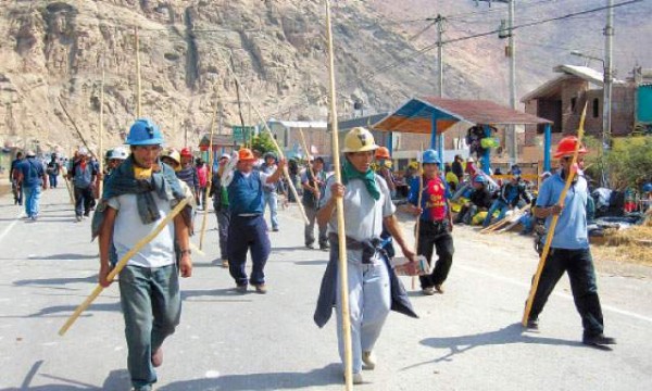 paro_mineros_peru1