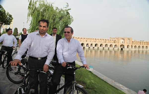 pati˜õ en iran