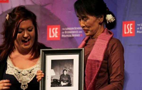 SUU KYI-GIRA