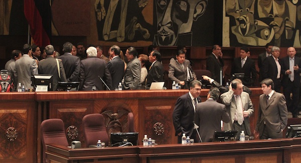 ASAMBLEA EN EL PLENO
