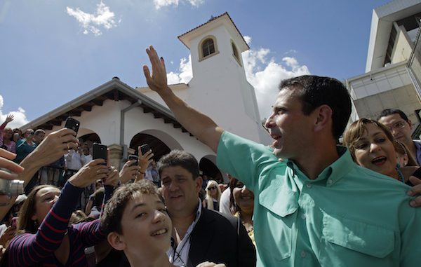 VENEZUELA-CAPRILES-COSTURERA