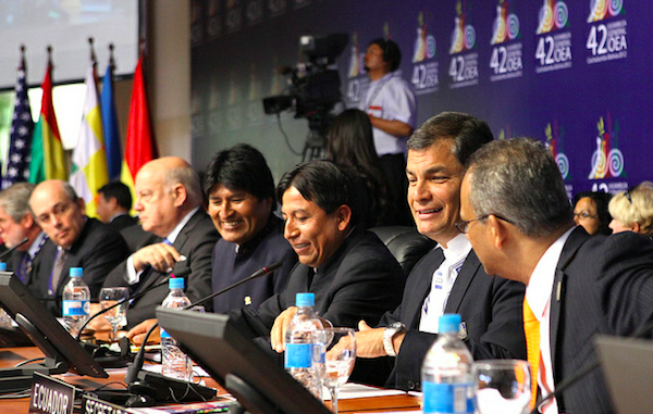 correa oea evo