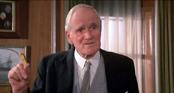 Desmond Llewelyn Q