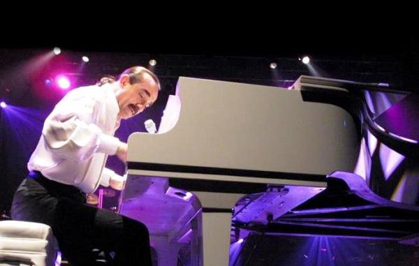 Raúl Di Blasio piano