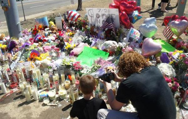 homenaje victimas Colorado