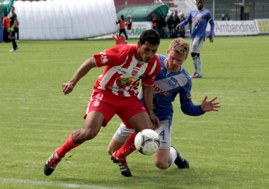 AMBATO 22 DE JULIO DE 2012, Técnico vs Emelec en Ambato APIFOTO /carlos campaña