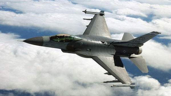 F-16