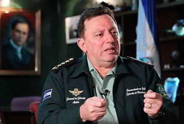 Julio Cesar Aviles La Republica Ec julio cesar aviles la republica ec