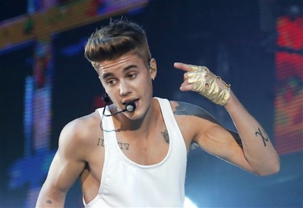 JUSTIN BIEBER