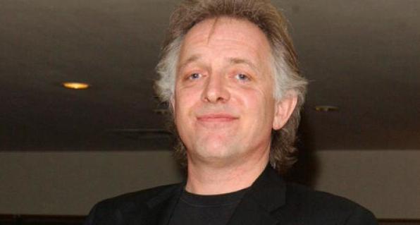 Ator e comediante britânico Rik Mayall morre aos 56 anos