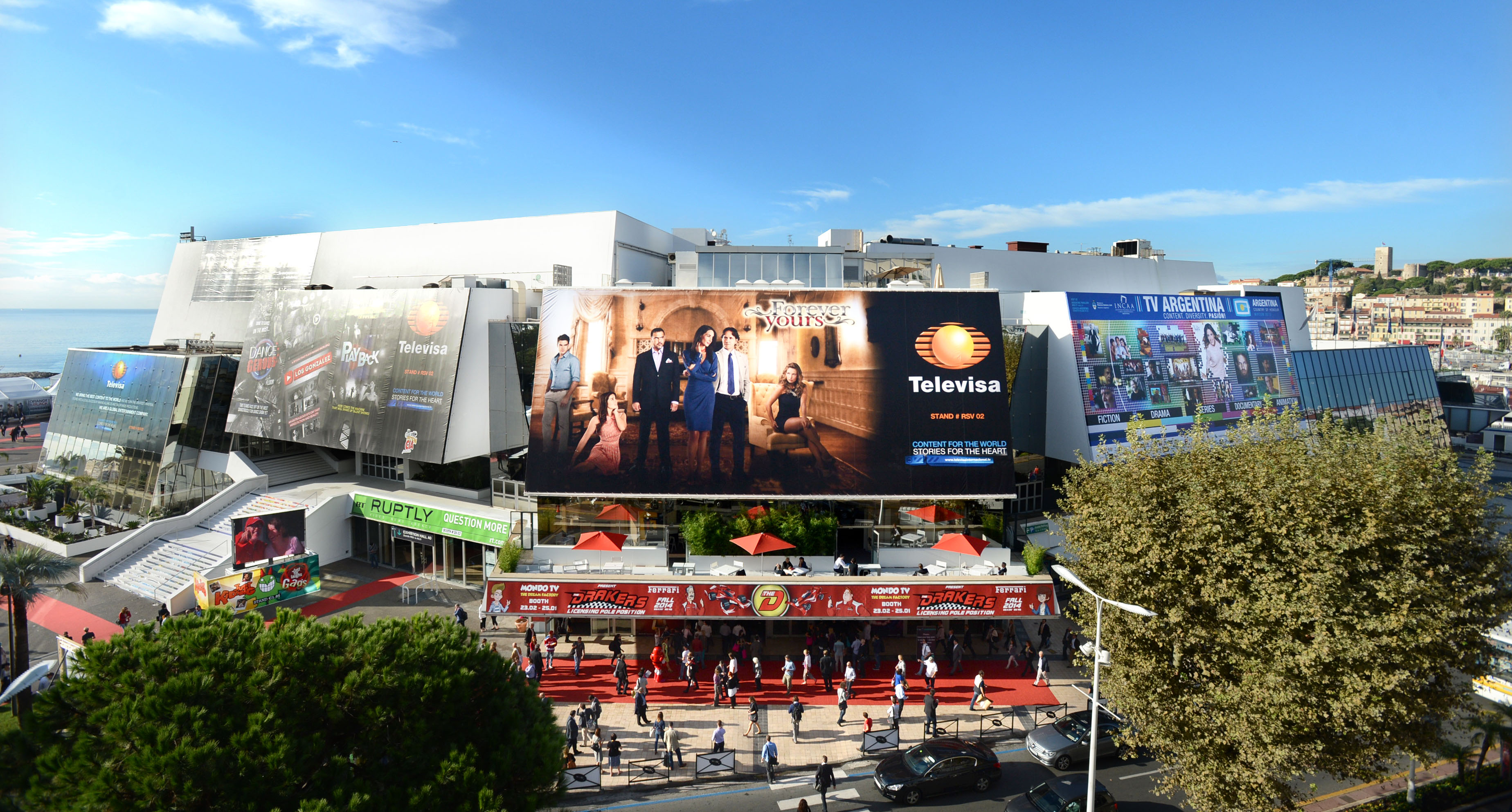MIPCOM 2013 - ATMOSPHERE - OUTSIDE - PALAIS DES FESTIVALS