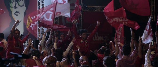 ROUSSEFF TIENE EL 51,18 % DE LOS VOTOS CON EL 96,48 % DEL CENSO YA CONTADO