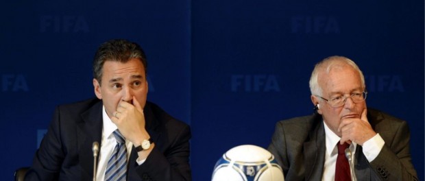 Michael García y Joachim Eckert. FIFA.