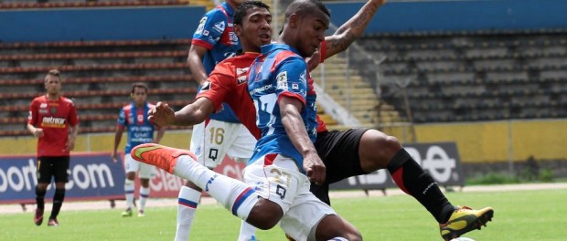 Deportivo Quito vs Deportivo Cuenca.