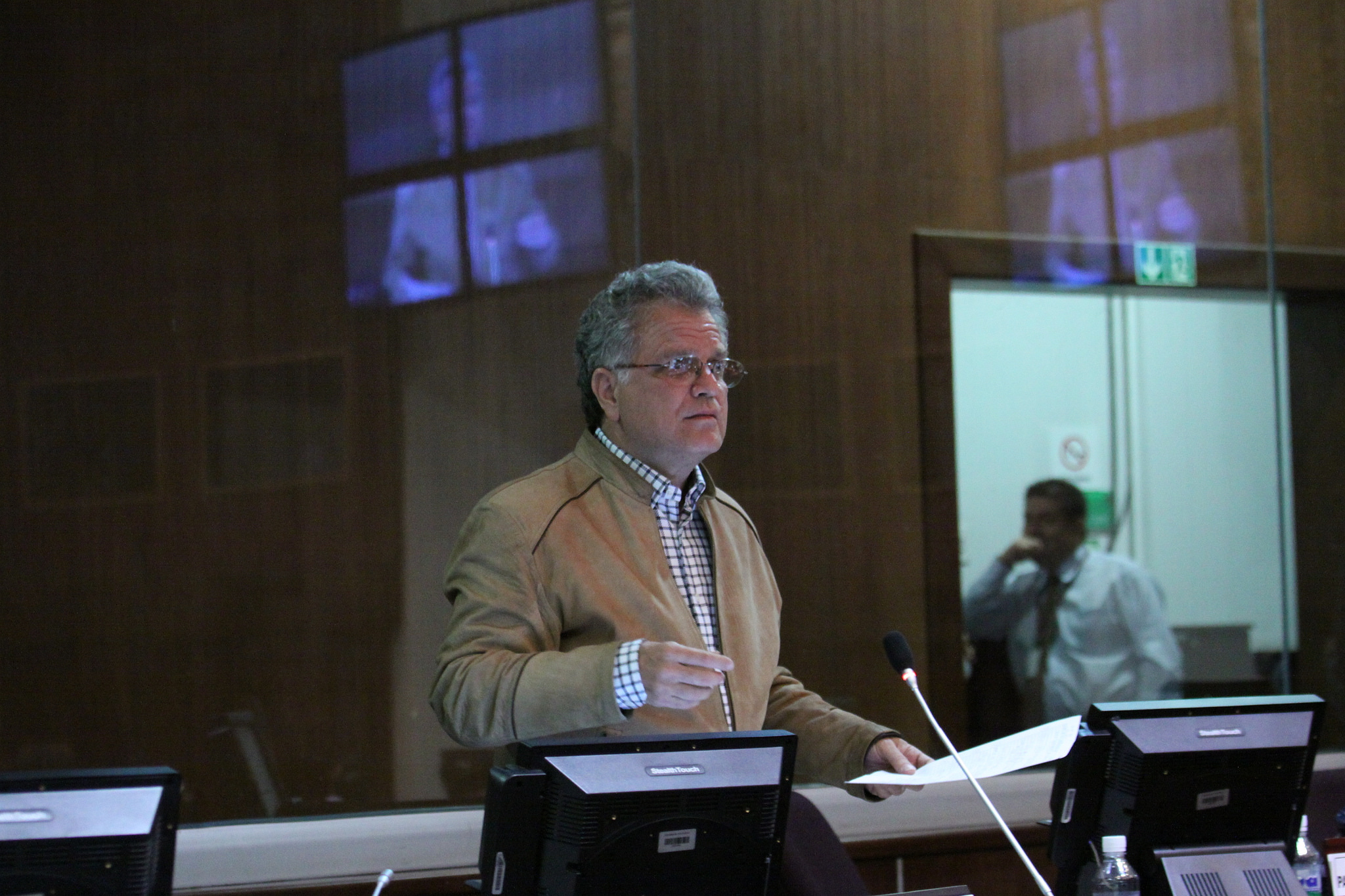 Raúl Patiño asamblea