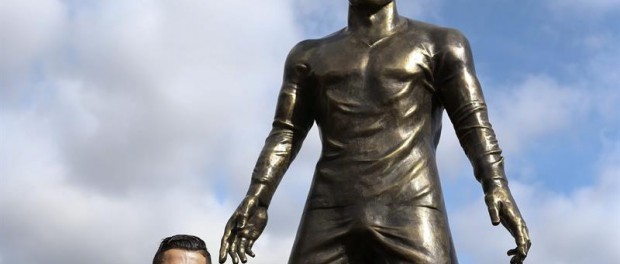Estatua Ronaldo