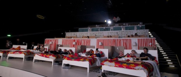 CINES CON CAMAS