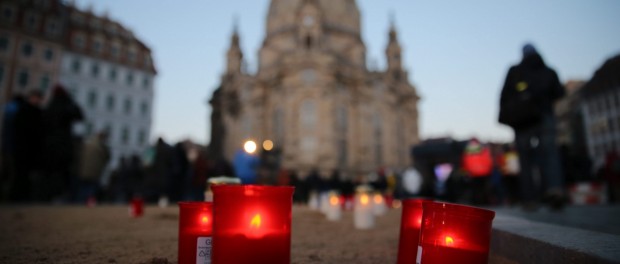 ALEMANIA CONMEMORA LOS ATAQUES A DRESDE INVOCANDO LAS CULPAS PROPIAS