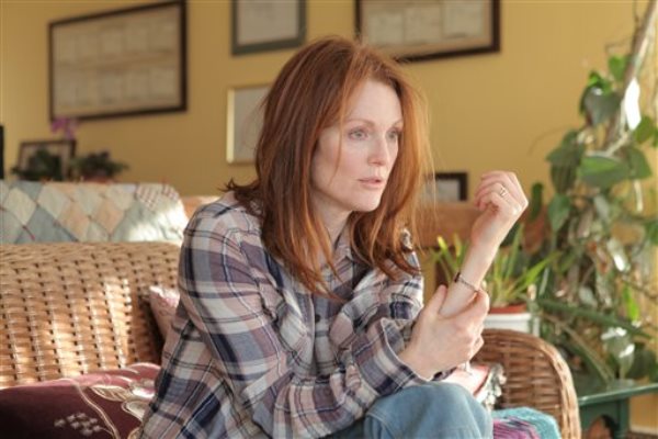 En esta imagen difundida por Sony Pictures Classics, Julianne Moore en una escena de "Still Alice". Moore recibió una nominación al Oscar como mejor actriz el jueves 15 de enero del 2015. (AP Foto/Sony Pictures Classics, Linda Kallerus)