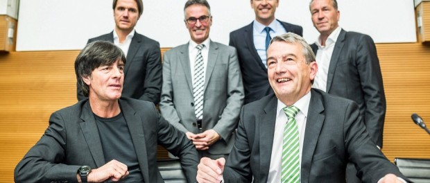 LÖW RENUEVA COMO SELECCIONADOR ALEMÁN HASTA 2018