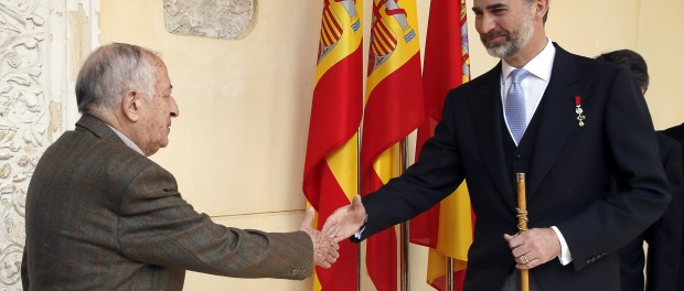 JUAN GOYTISOLO RECIBE EL PREMIO CERVANTES DE MANOS DEL REY