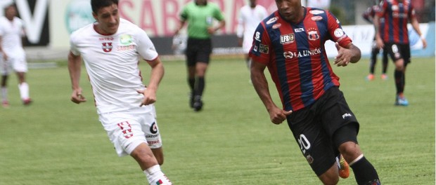 Deportivo Quito vs Liga de Loja.