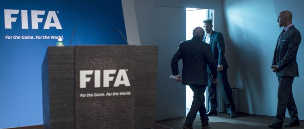 Blatter anuncia su dimisión y un congreso extraordinario