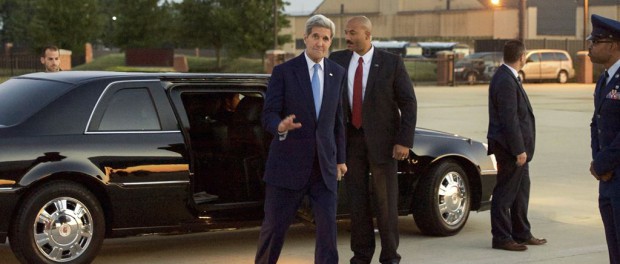JOHHN KERRY VIAJA A CUBA