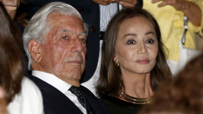 LOS REYES PRESIDEN LA INAUGURACION DE LA TEMPORADA DEL TEATRO REAL