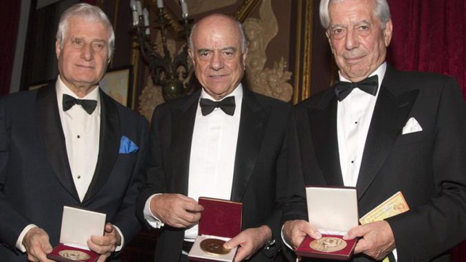 Vargas Llosa Medalla Soroya