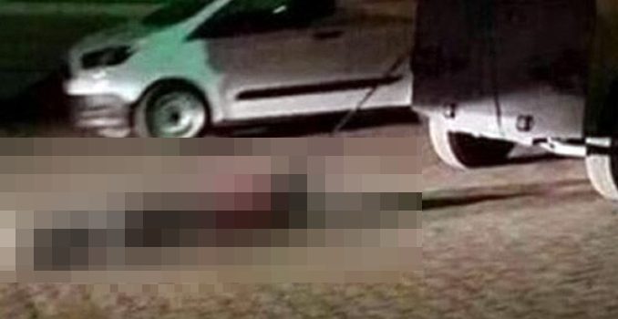 policias turcos arrastran cadaver