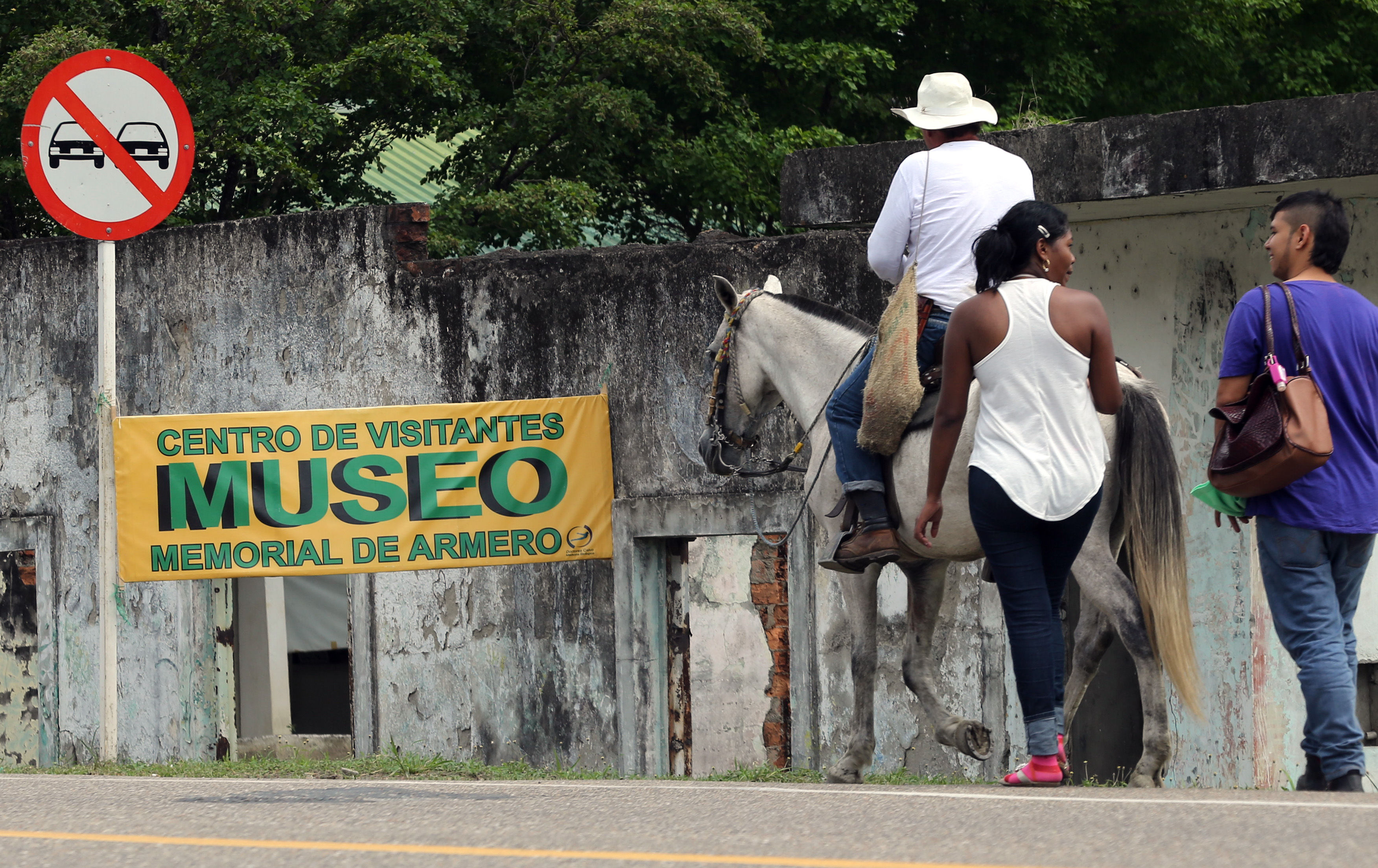 COLOMBIA RECUERDA A LOS 25.000 MUERTOS DE ARMERO, SU PEOR TRAGEDIA NACIONAL