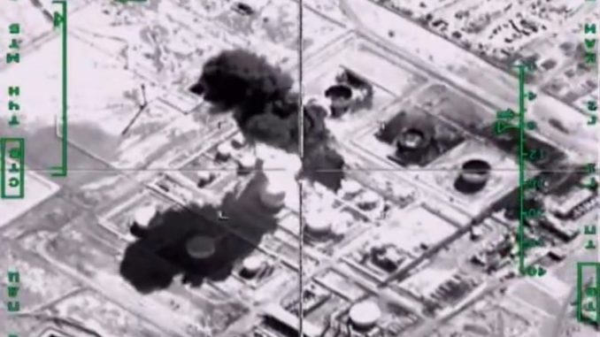RUSIA CENTRA SUS BOMBARDEOS EN LOS CAMIONES CISTERNA CON PETRÓLEO PARA EL EI