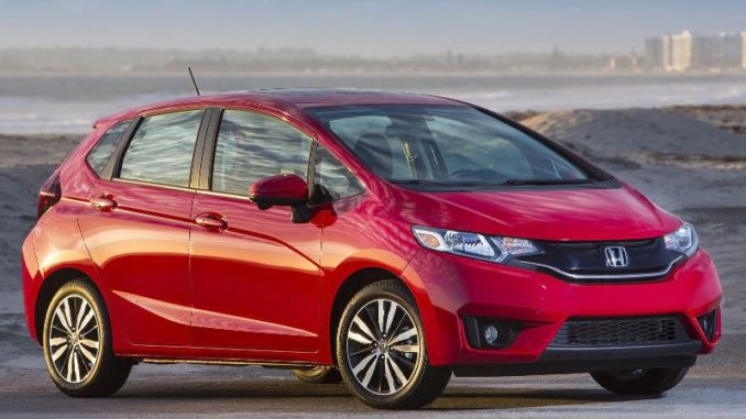 Honda_Fit_LX_4dr_Hatchback_15L_4cyl_6M_3519783