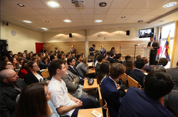 correa conferencia poitiers