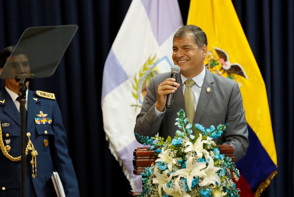 correa superávit