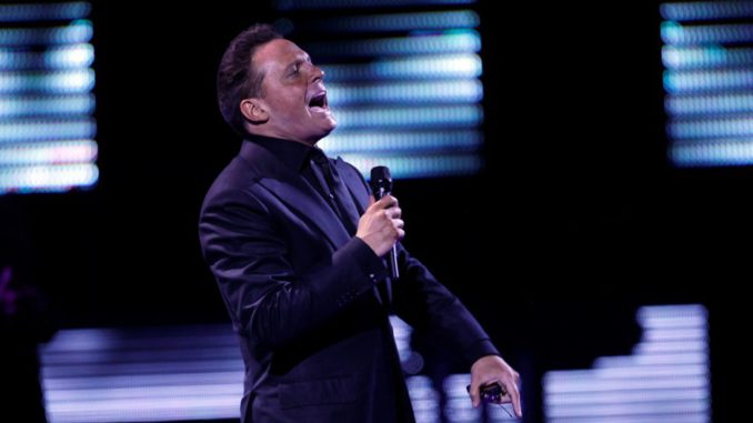 LUIS MIGUEL