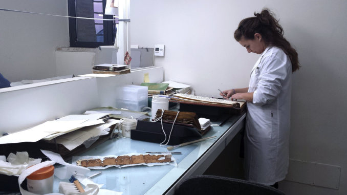 LA ESPAÑOLA NÚÑEZ GAITÁN PRESERVA LOS TESOROS DE LA BIBLIOTECA VATICANA