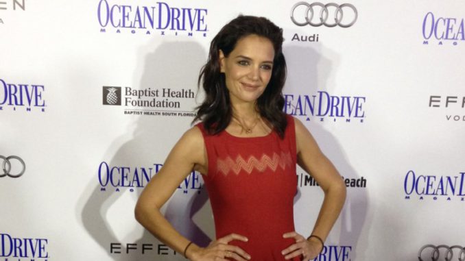 ESP-CEL KATIE HOLMES-ART BASEL