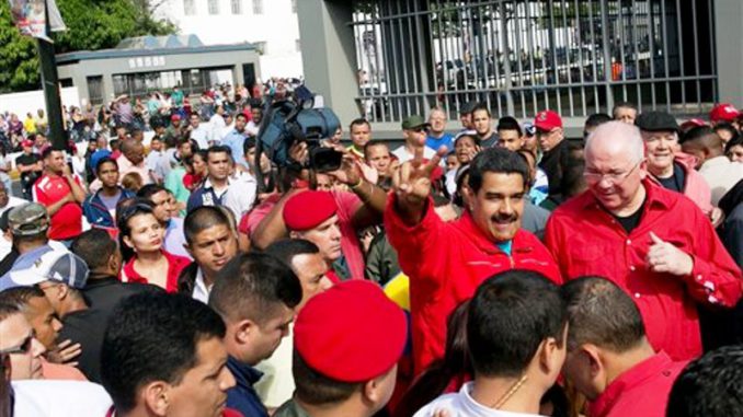 Maduro en la calle