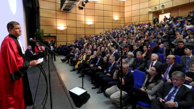 correa honoris causa