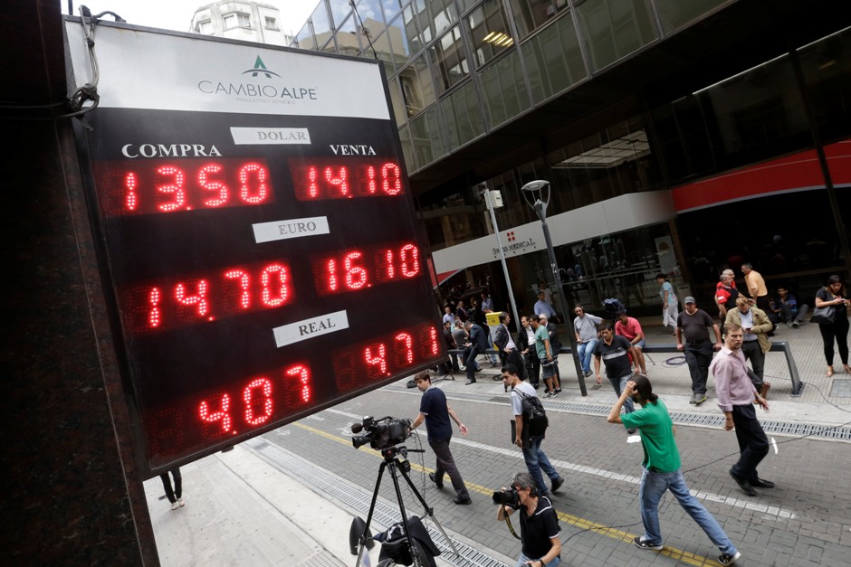 ARGENTINA-DOLAR
