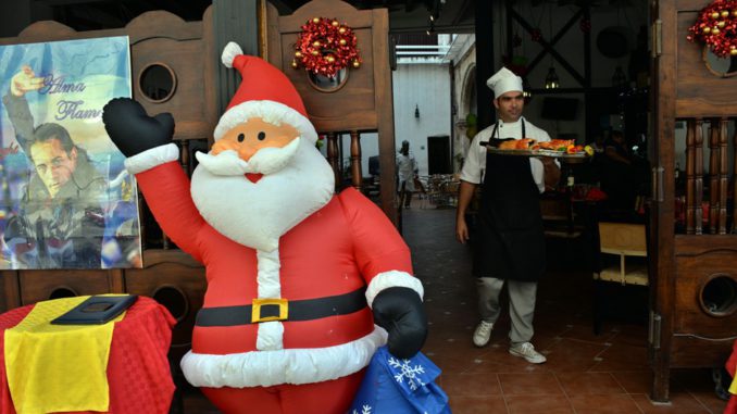 LOS "PALADARES" DE CUBA, NUEVO ESCENARIO DE LAS CENAS FAMILIARES DE NAVIDAD