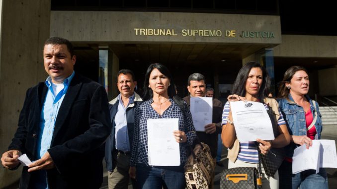 Oposición venezolana recusa a magistrados encargados de decidir impugnaciones